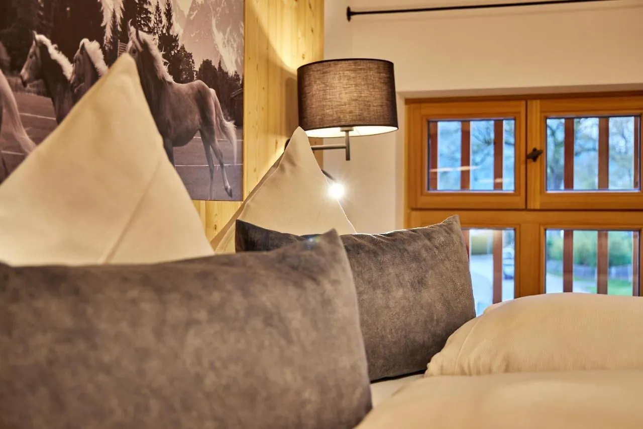 Haus Hoamat - Bergfeuer Apartment Farchant