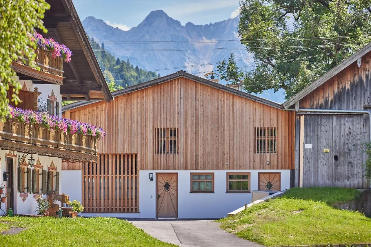 Haus Hoamat - Bergfeuer Apartment Farchant 0*,  Germany